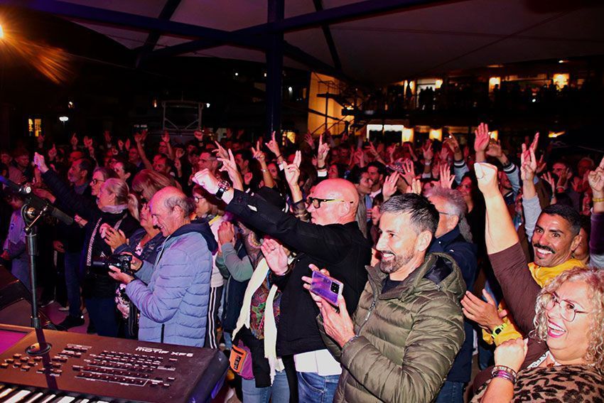 Noticias | Puerto Calero bendice a Momo Cortés en su homenaje a Queen