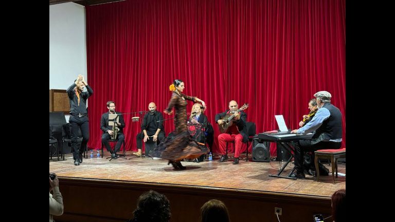Yaiza conecta con las emociones del arte flamenco