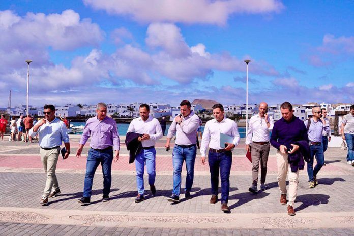 Mesa insular de Obras Públicas en La Graciosa Noticias | Los municipios de Lanzarote tendrán en 2024 la mayor inversión para ejecutar obras de la historia