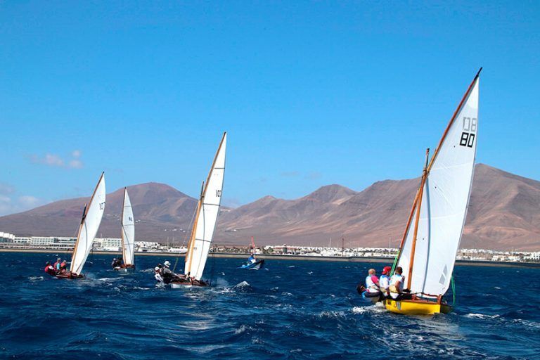 Noticias Playa Blanca | El Pescamar Titerroy toma el liderato de la Copa Vela Latina del Sur