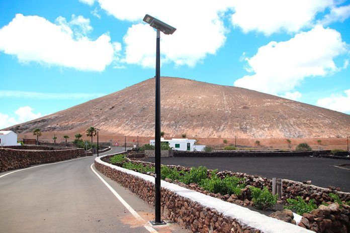 Noticias Yaiza | Yaiza emprende la instalación de alumbrado público solar en La Degollada