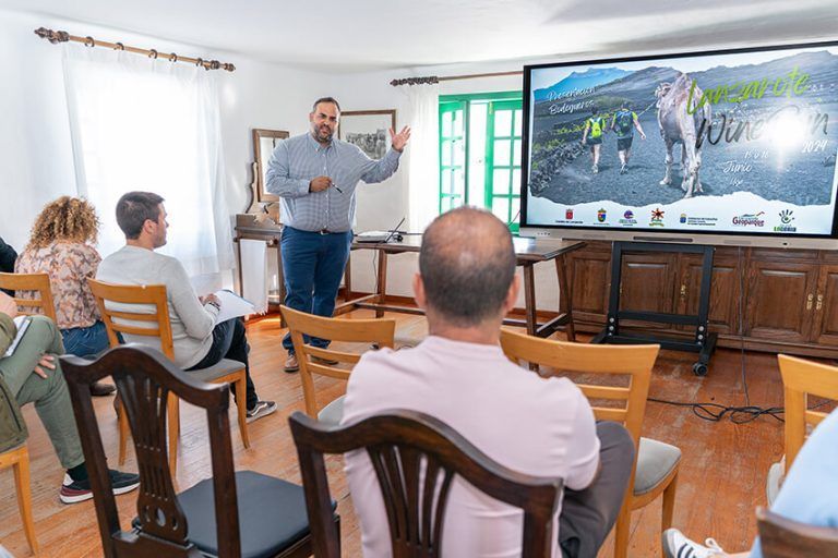 Noticias Yaiza | El Cabildo presenta Lanzarote Wine Run 2024 a las bodegas del Consejo Regulador 