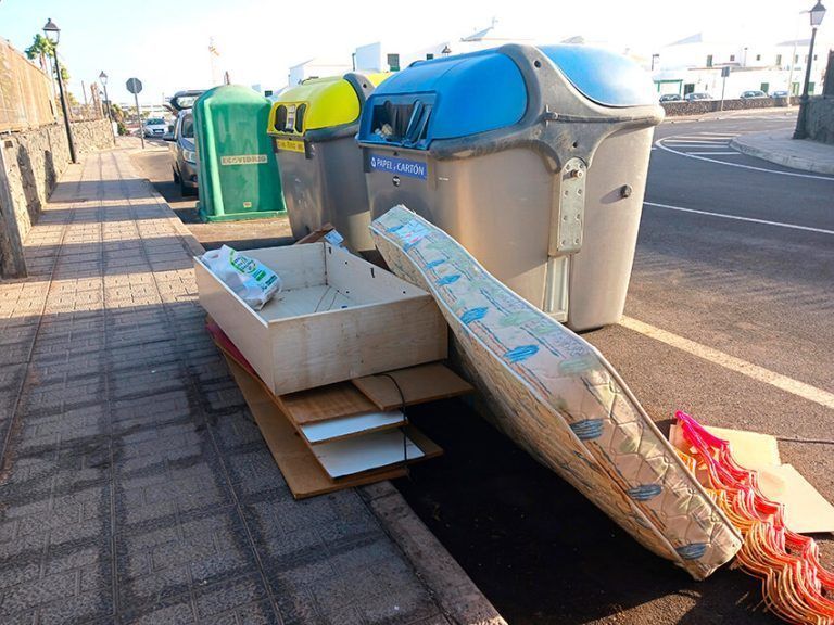 Noticias Yaiza | Yaiza desiste del concurso de basura y sacará un pliego nuevo