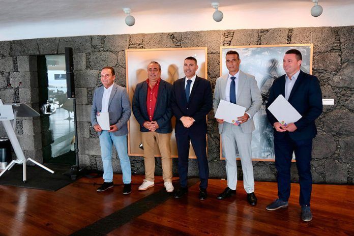 Noticias | Cabildo, Centros Turísticos y ayuntamientos de Tinajo, Haría y Yaiza celebran el acuerdo