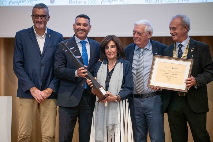 Noticias | El Club Rotario nombra a la doctora Rosa Torres Martínez Conejera del Año