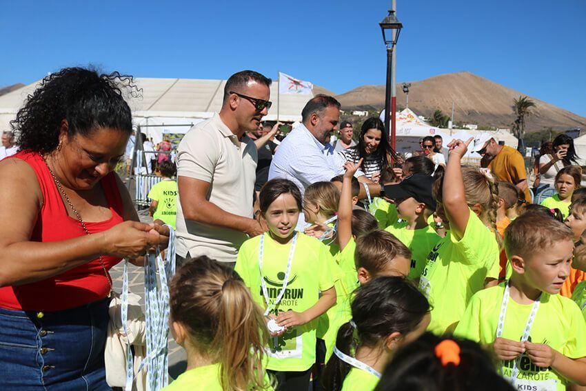 Más de 200 niños y niñas animan la vuelta de la Wine Run Kids
