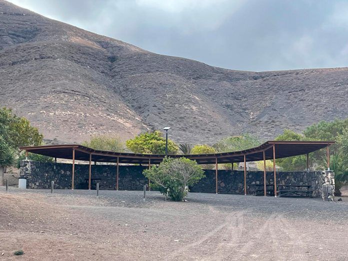 Yaiza culmina la instalación de alumbrado público solar en La Degollada