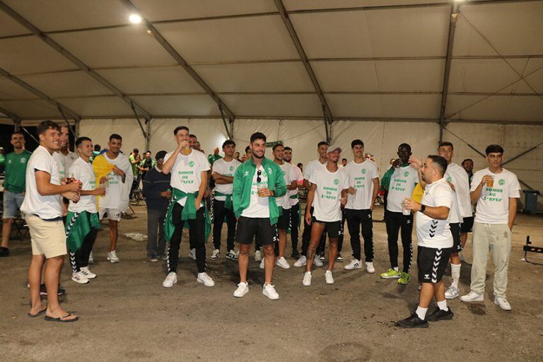 Noticias Playa Blanca | Playa Blanca acoge esta tarde la celebración del ascenso a Segunda RFEF del del Unión Sur Yaiza