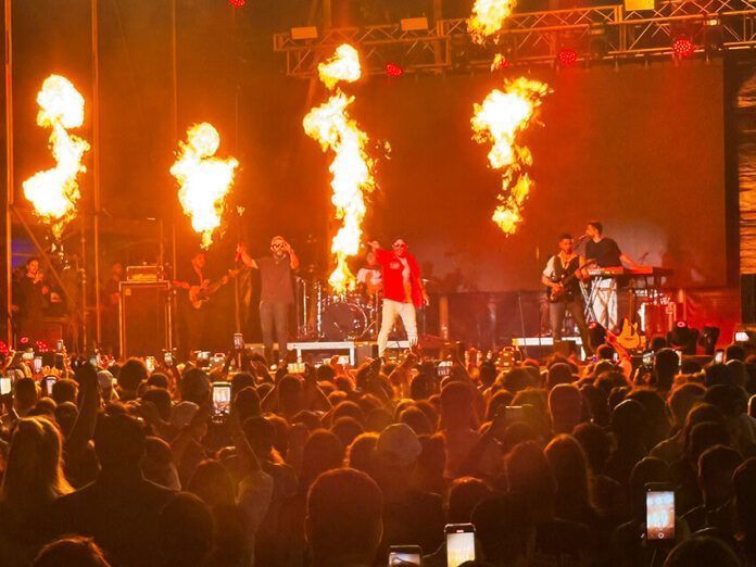 Noticias Playa Blanca | Cali y El Dandee brindan una noche plagada de éxitos musicales en Playa Blanca