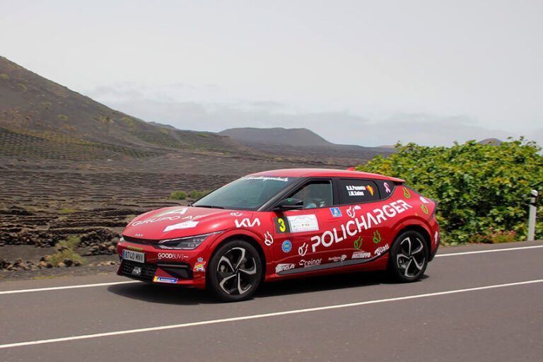 Noticias Yaiza | Ricardo G. Pozueta y José Manuel Salas, en Eléctricos, y Carlos Santolaya y Jan Rosa, en Híbridos, campeones del I Eco Rally Lanzarote