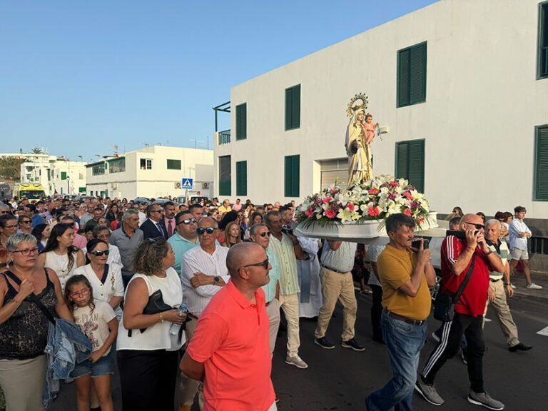 Noticias Playa Blanca | Día Grande de emociones en la celebración del Carmen en Playa Blanca