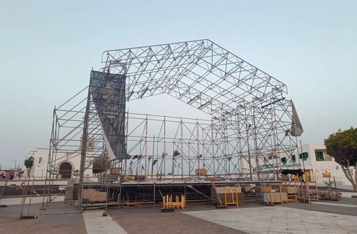 Noticias Yaiza | El PP denuncia que después de 15 días el escenario de las fiestas sigue montado Playa Blanca