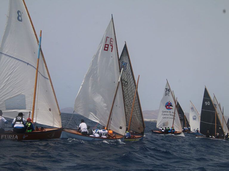 Mano a mano del Playa Blanca y el Furia II en el Trofeo Graciplus