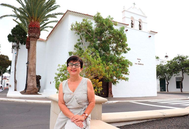 Noticias Yaiza | La maestra María Dolores Rodríguez pregona las Fiestas de Los Remedios de Yaiza