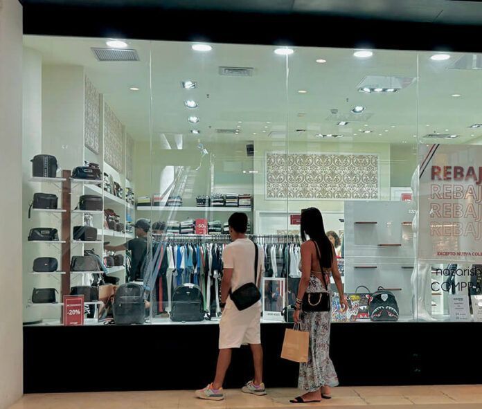 Noticias | Canarias Sin Deuda advierte del riesgo de endeudamiento al recurrir a créditos para compras en rebajas