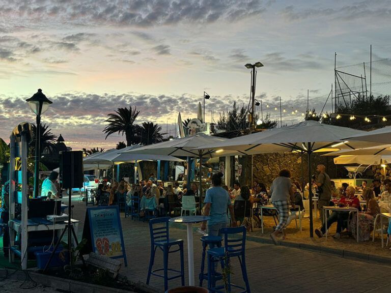 Noticias Playa Blanca | El Chiringuito Tropical despide el verano combinando música, baile y gastronomía en su Rock & Food