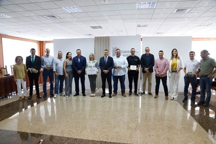 La organización de la Wine Run Lanzarote entrega a ADISLAN los 10.000 euros donados gracias a las inscripciones de los participantes