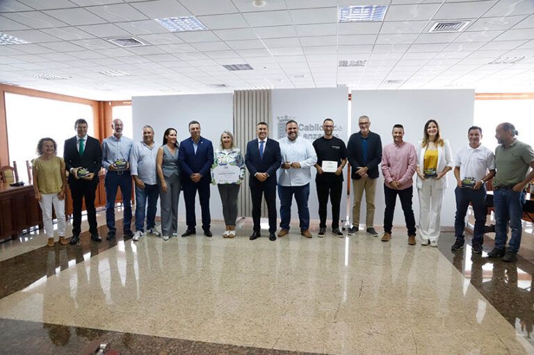 La organización de la Wine Run Lanzarote entrega a ADISLAN los 10.000 euros donados gracias a las inscripciones de los participantes