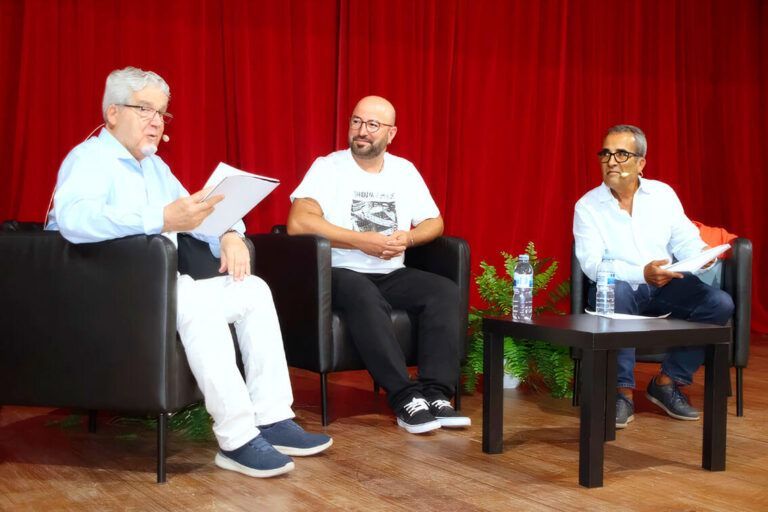 Noticias Yaiza | La décima confronta y concilia en Yaiza