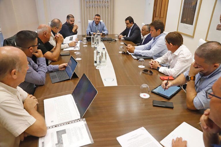 Noticias Yaiza | El Cabildo coordina nuevas acciones para combatir el deslinde de Costas en Yaiza