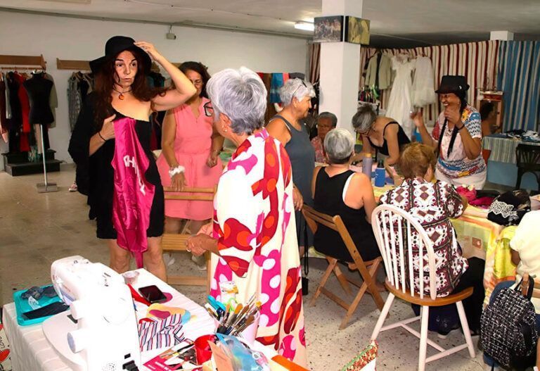 Pase de moda en Yaiza este sábado para finalizar el taller creativo de reciclaje de ropa