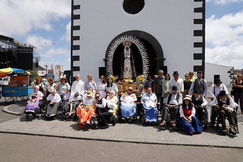 Más de 1.500 mayores de la isla visitan la Feria de Artesanía