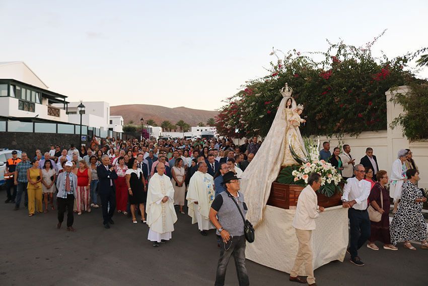 Noticias | Yaiza ilusionada honra a su patrona, la Virgen de Los Remedios