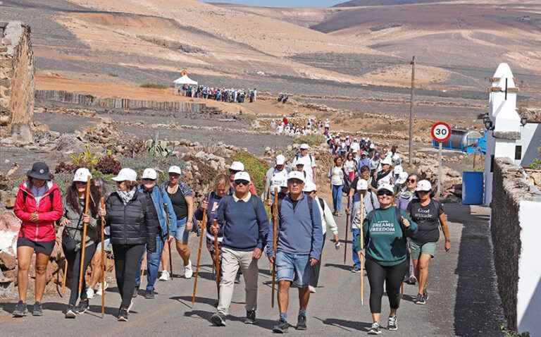 Noticias | Más de 500 mayores participan en la quinta caminata ‘Ponte en Marcha’