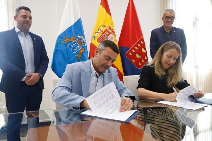 Noticias | El Cabildo firma con la adjudicataria el contrato para construir la nueva Residencia de Mayores y Centro de Estancia Diurna