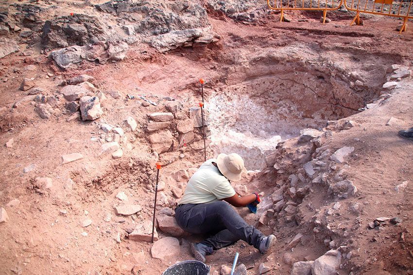 Excavaciones en el yacimiento arqueológico del Rubicón
