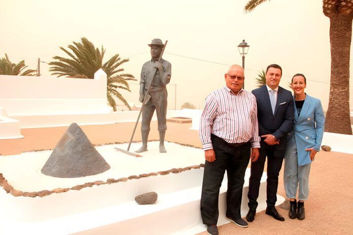 Noticias Yaiza | Yaiza programa los actos de entrega de los títulos de Hijo Predilecto y Adoptivo a Víctor Fernández Gopar y Pascual Calabuig