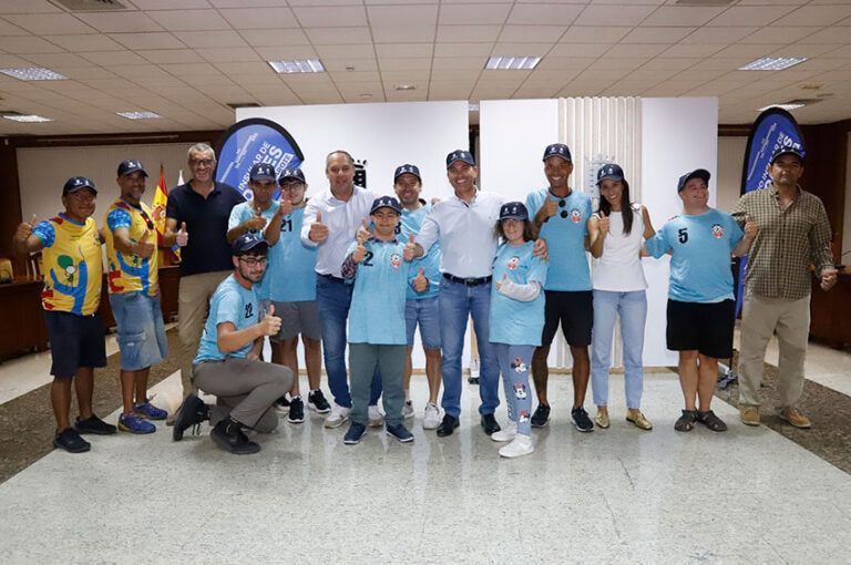 Noticias | El Cabildo recibe al equipo CD Creciendo, representante en la Liga DISAFío de fútbol inclusivo