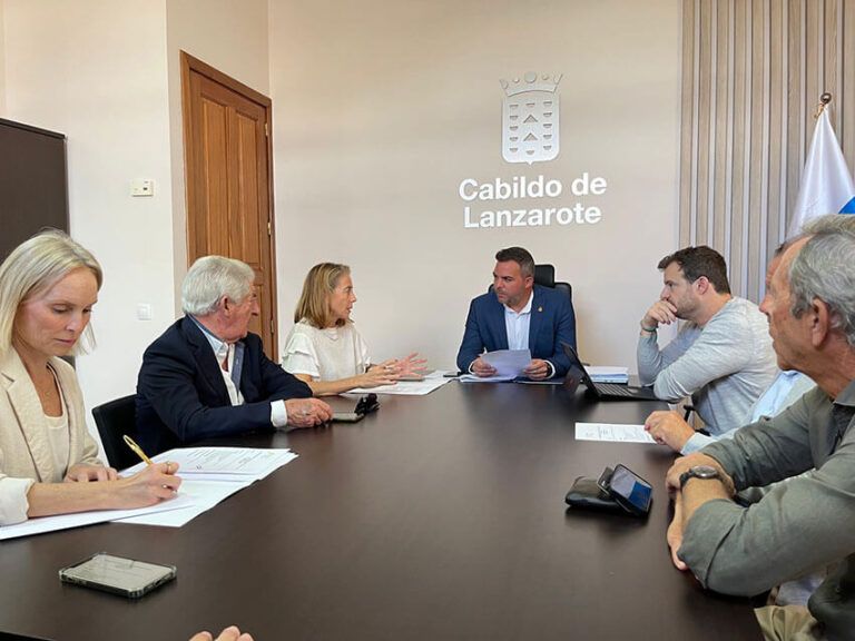 Noticias | La Federación Turística de Lanzarote analiza con el Cabildo los grandes proyectos de infraestructuras y planes de movilidad para la isla