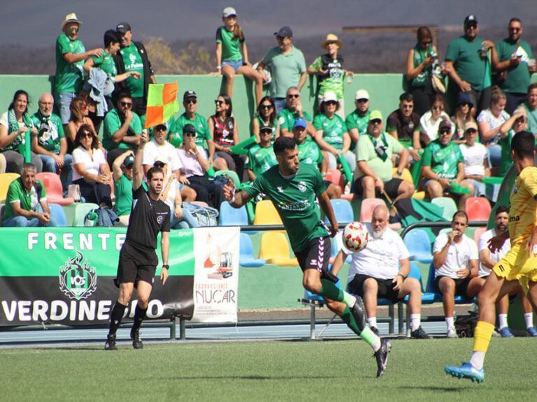Noticias Yaiza | El Unión Sur Yaiza hace de su estadio un fortín y se lleva el triunfo en el derbi