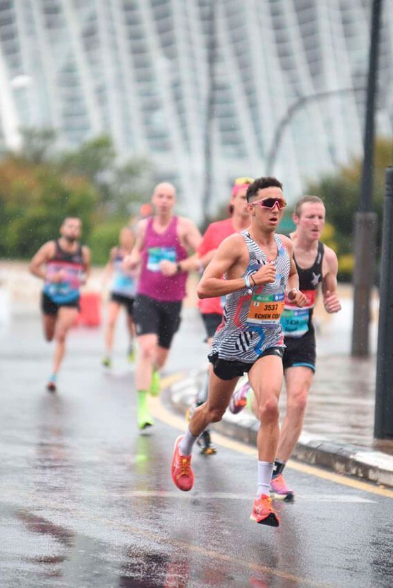 Noticias Playa Blanca | Yerove Rodríguez, récord de España sub20 de media maratón