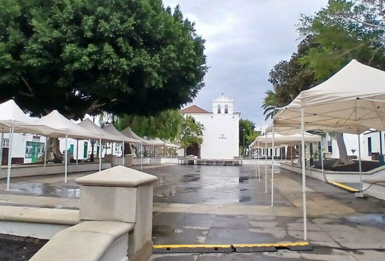 Noticias Yaiza | Yaiza aplaza su mercadillo navideño de hoy 15 de diciembre por viento y lluvia