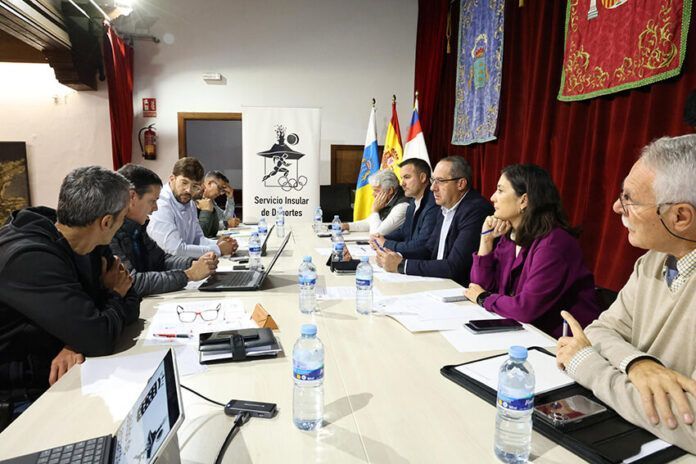 Noticias Yaiza | La Mesa Insular de Deportes reúne al Cabildo y los ayuntamientos para planificar el futuro deportivo de Lanzarote