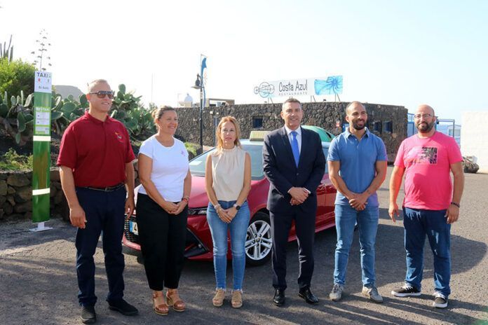 Noticias | Implantado el servicio de Taxi Guagua en el municipio de Yaiza