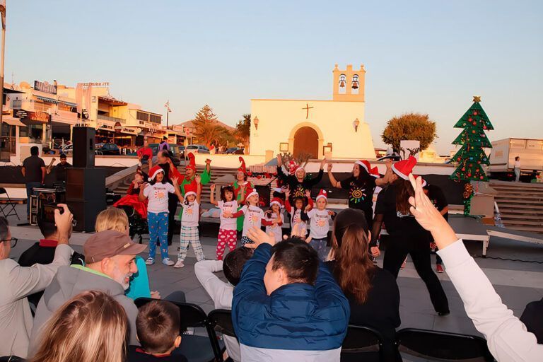Noticias Playa Blanca | El arte abraza la inclusión en las navidades yaiceras