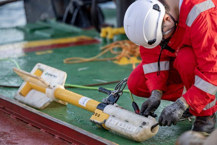 Inicio de sondeos para definir la ruta de los futuros cables submarinos entre Gran Canaria, Lanzarote y Fuerteventura Noticias | Barco desde el que se realizarán los sondeos