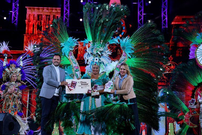 Noticias Yaiza | Kelli Evelin Santana, representante de Yaiza, Primera Dama de Honor de la Soberana del Carnaval 2025 de Lanzarote