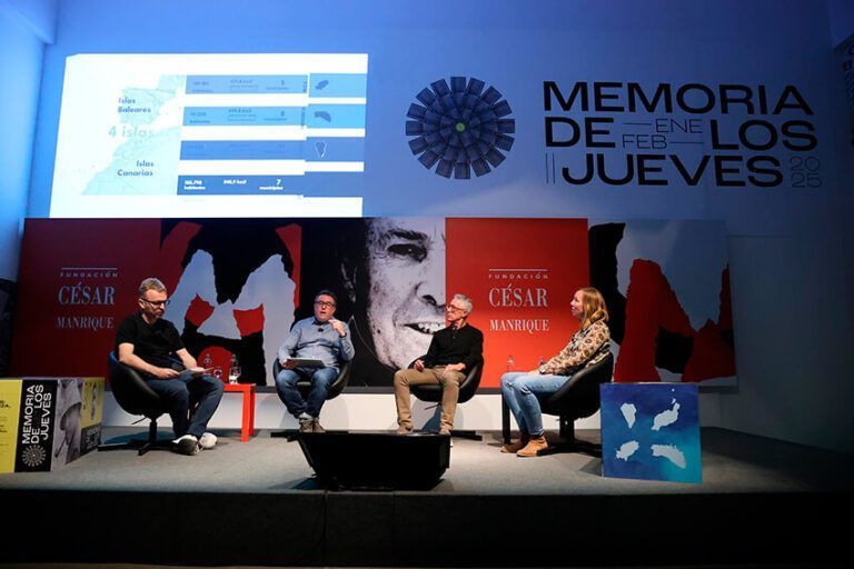Noticias | La mesa redonda “Islas comparadas” clausura con éxito el ciclo de conferencias Memoria de los Jueves