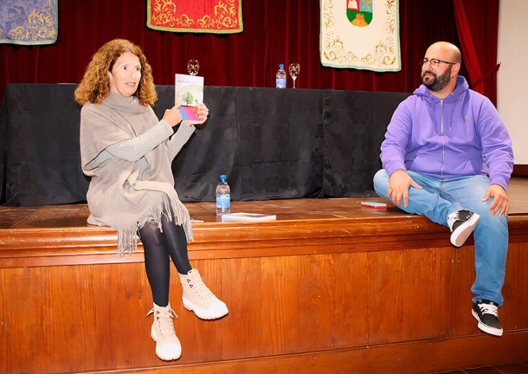 Noticias Yaiza | María Hernández cuenta pasajes de su vida “para ayudar a sanar”