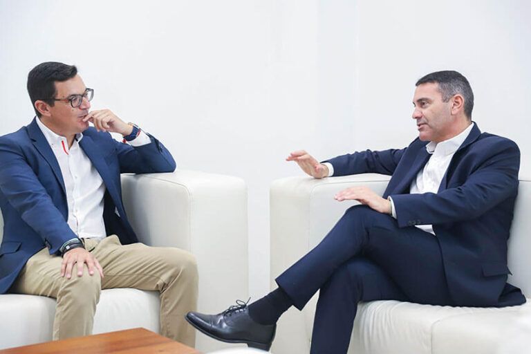 Noticias | El presidente del Cabildo se reúne con el consejero de Obras Públicas de Canarias para abordar proyectos clave para la isla