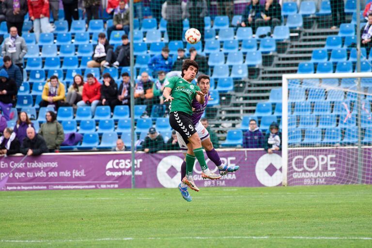 Noticias Yaiza | Los largueros impiden que el Unión Sur Yaiza puntúe ante el CD Guadalajara