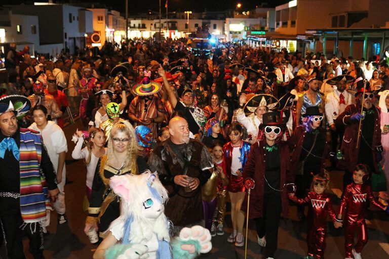 Noticias Playa Blanca | Playa Blanca saca a la calle toda su alegría y creación