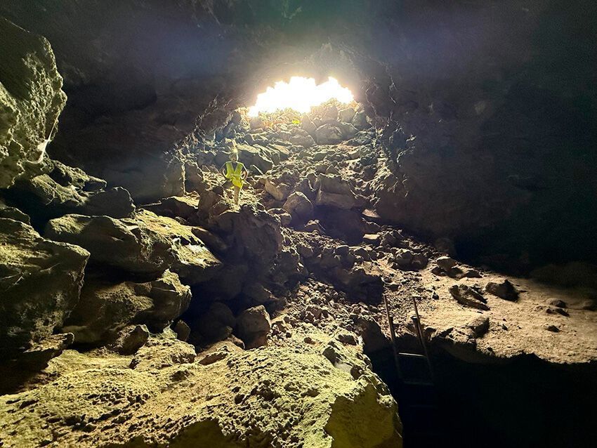 Una nueva expedición científica explora el increíble Tubo Volcánico de La Corona