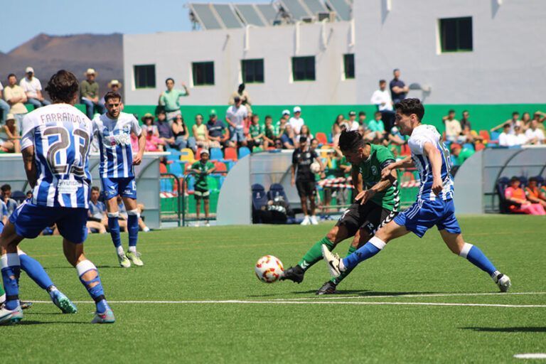 Noticias Yaiza | El CF Talavera de la Reina no da opciones al Unión Sur Yaiza
