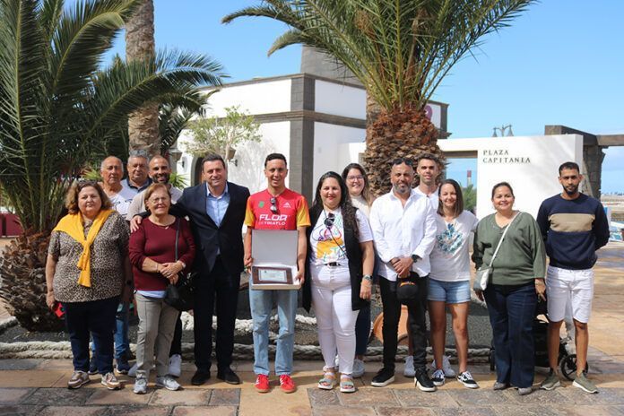 Noticias Playa Blanca | Yaiza ensalza las gestas deportivas de Yerove Rodríguez con un bonito reconocimiento