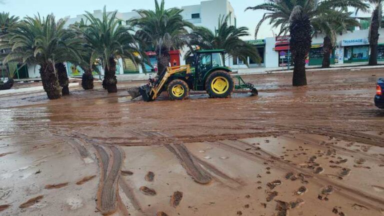 Noticias | El Consorcio de Seguridad y Emergencias de Lanzarote evalúa los daños ocasionados por la intensa lluvia de este sábado